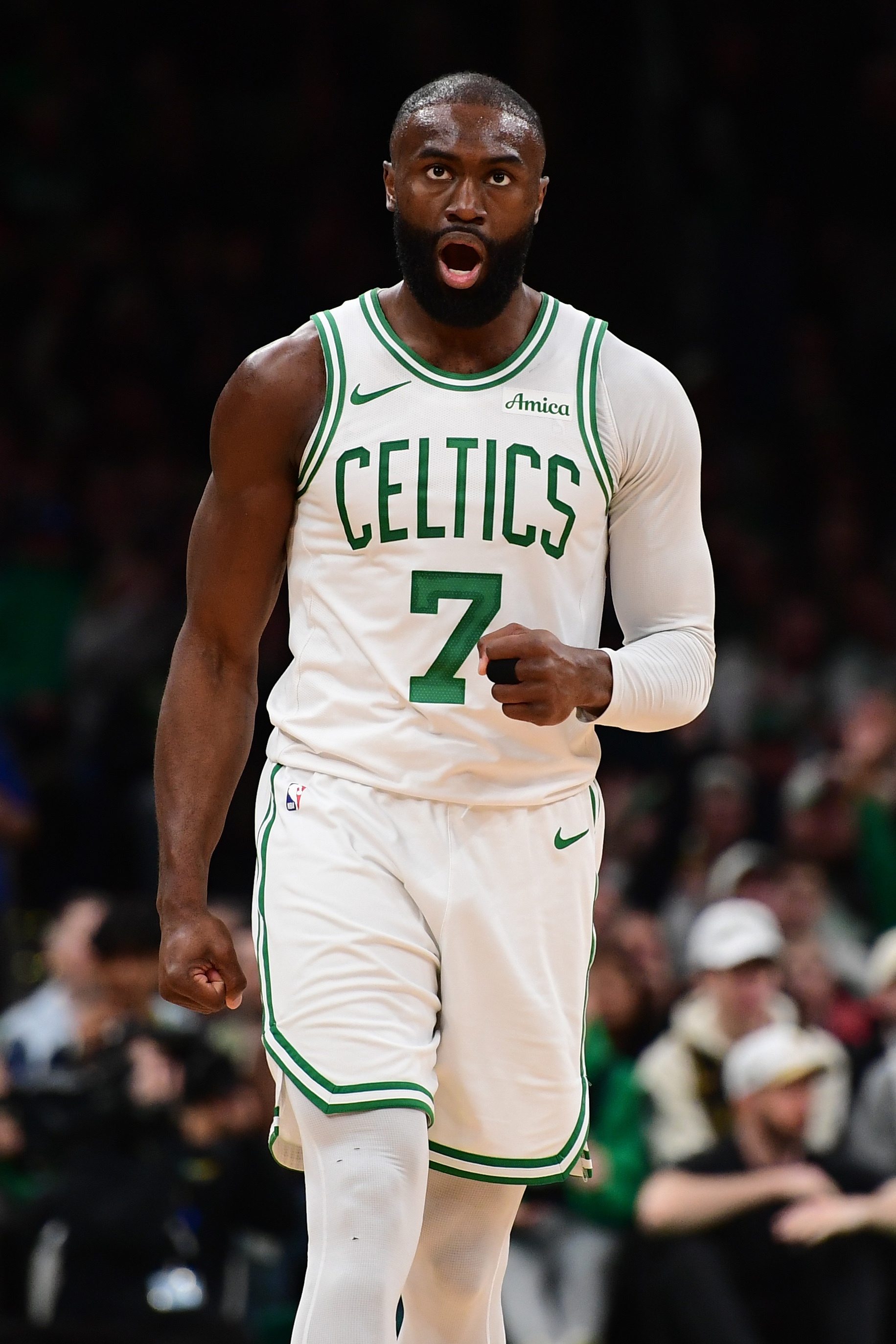 世界杯比赛在线观看地址-出人意料！杰伦·布朗发推庆祝：在空档年取得50胜